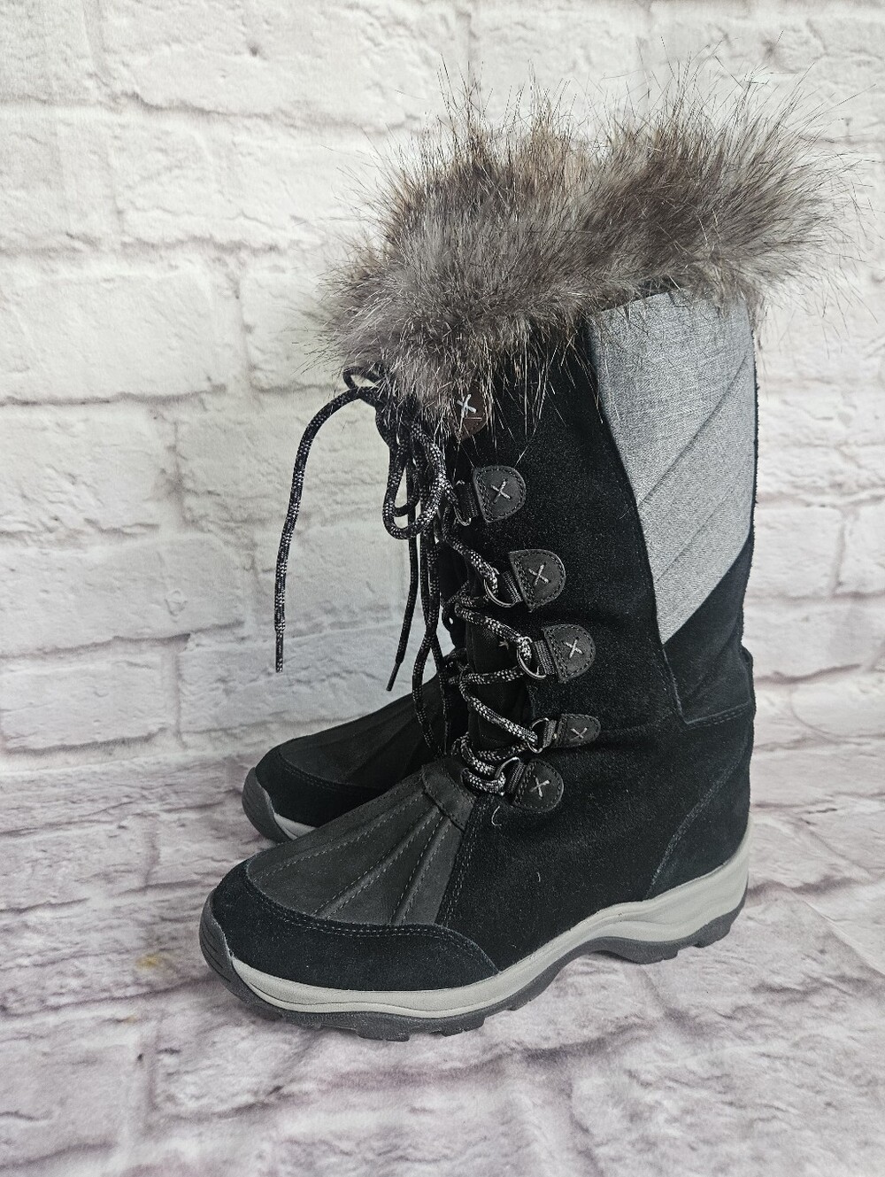 Clarks Winter Waterproof Size 9.5 Snow Boots Winter Waterproof